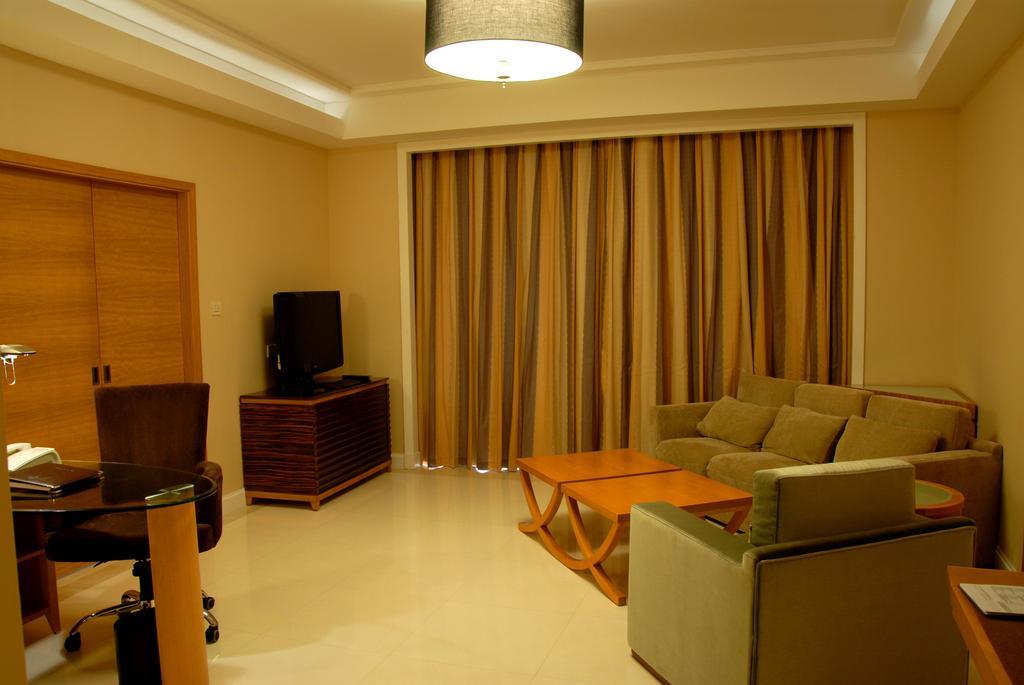Crowne Plaza Hotel Дандонг Стая снимка