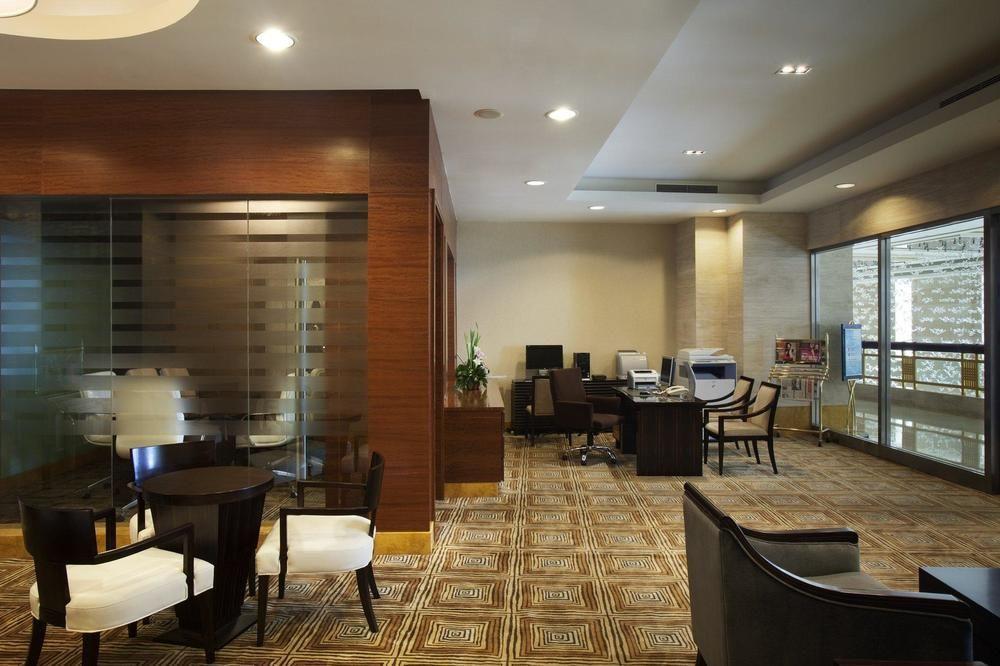 Crowne Plaza Hotel Дандонг Интериор снимка